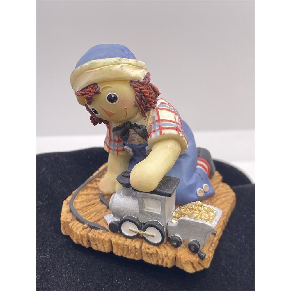Enesco Raggedy Ann & Andy "All Aboard The Friendship Express" Figurine